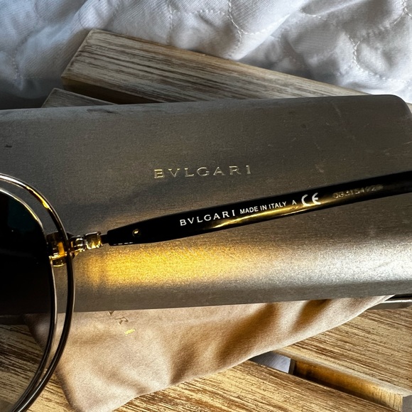 Authentic Bulgari sunglasses - Picture 7 of 8